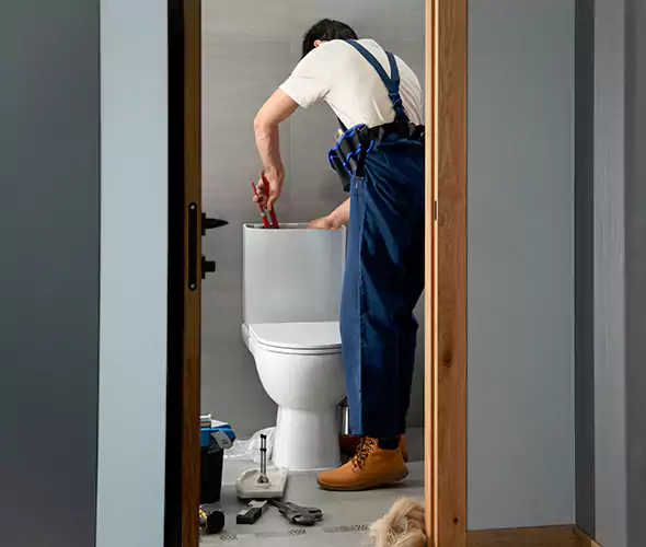 Professional Plumbers for Toilet Bowl Replacement in North Miami, FL: Schedule Affordable Toilet Replacement Services With Us