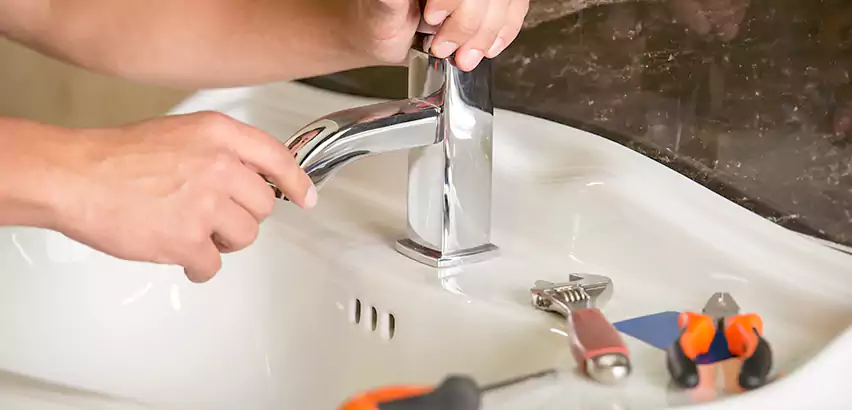 Bathtub Faucet Replacement in North Miami